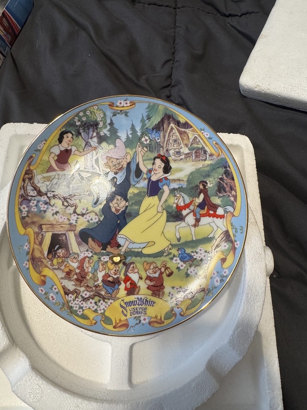 Musical Snow White Decorative Collector Plate - The Fairest Of Them All